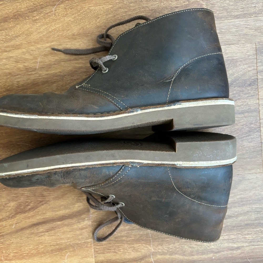 Clark’s boots men’s size 9 worn a couple times